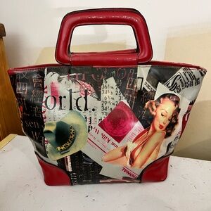 Red Graphic Print Tote Bag